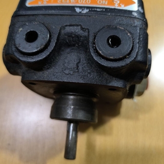 BOMBA QUEMADOR GASOLEO, DANFOSS, 30000 KILOCALORIAS, DISTANCIA TORNILLOS 46 MM, M5, DIAMETRO 32MM, Q66 - Imagen 2