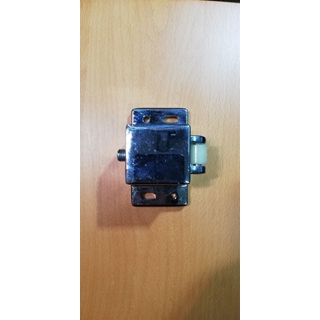 CIERRE CAMARA FRIGORIFICA DE PANELES, 90X52X59 MM, DISTANCIA AGUJEROS 68X22MM, VF.951 - Imagen 2