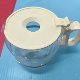 JARRA CAFETERA SOLAC, CON TAPA, BLANCA, DIAMETRO 100/140MM, ALTO 125MM, 100140125 - Imagen 2