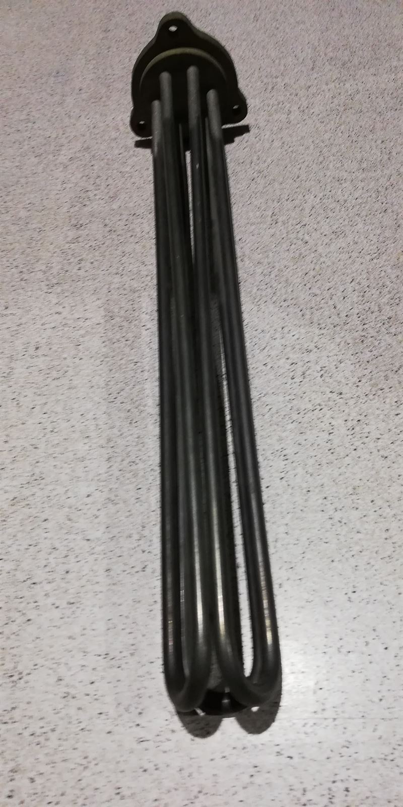 RESISTENCIA TRIFASICA, 6000W, 220/380 V, LARGO 455/410MM, DIAMETRO 80/65/49 MM, DIAMETRO AGUJEROS AMARRE 6MM, DISTANCIA AGUJEROS 74MM, SIN TUBO SONDA PARA TERMOSTATO, A141817 - Imagen 1