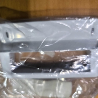 TIRADOR PUERTA FRIGORÍFICO ZANUSSI, RECAMBIO ORIGINAL, MODELOS ZFC, ZFD, ZFT, ZVF, tirador sin tapon, (referencia tapon tornillo 2230030013 ) MEDIDAS 160X85MM, ANCLAJE 132MM, 2062404039 - Imagen 2